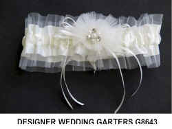 DESIGNER WEDDING GARTERS  G 8643x.jpg (33993 bytes)